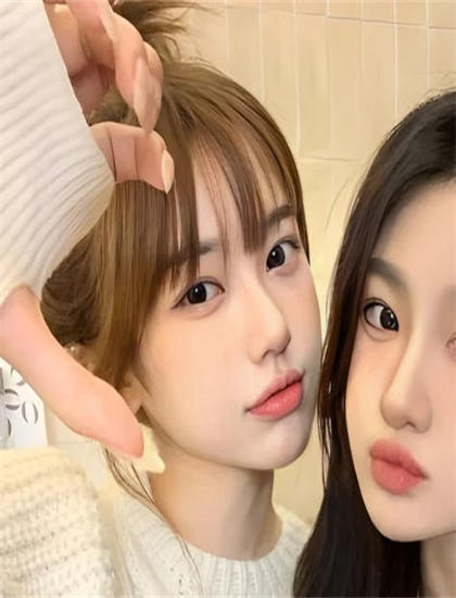 《自投罗网》隐藏彩蛋发现指南：细节与彩蛋寻找攻略，演员访谈